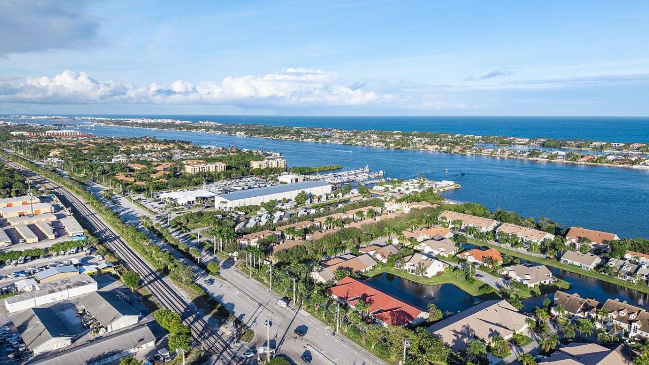 615 Via Villagio, Hypoluxo, FL 33462 Photo