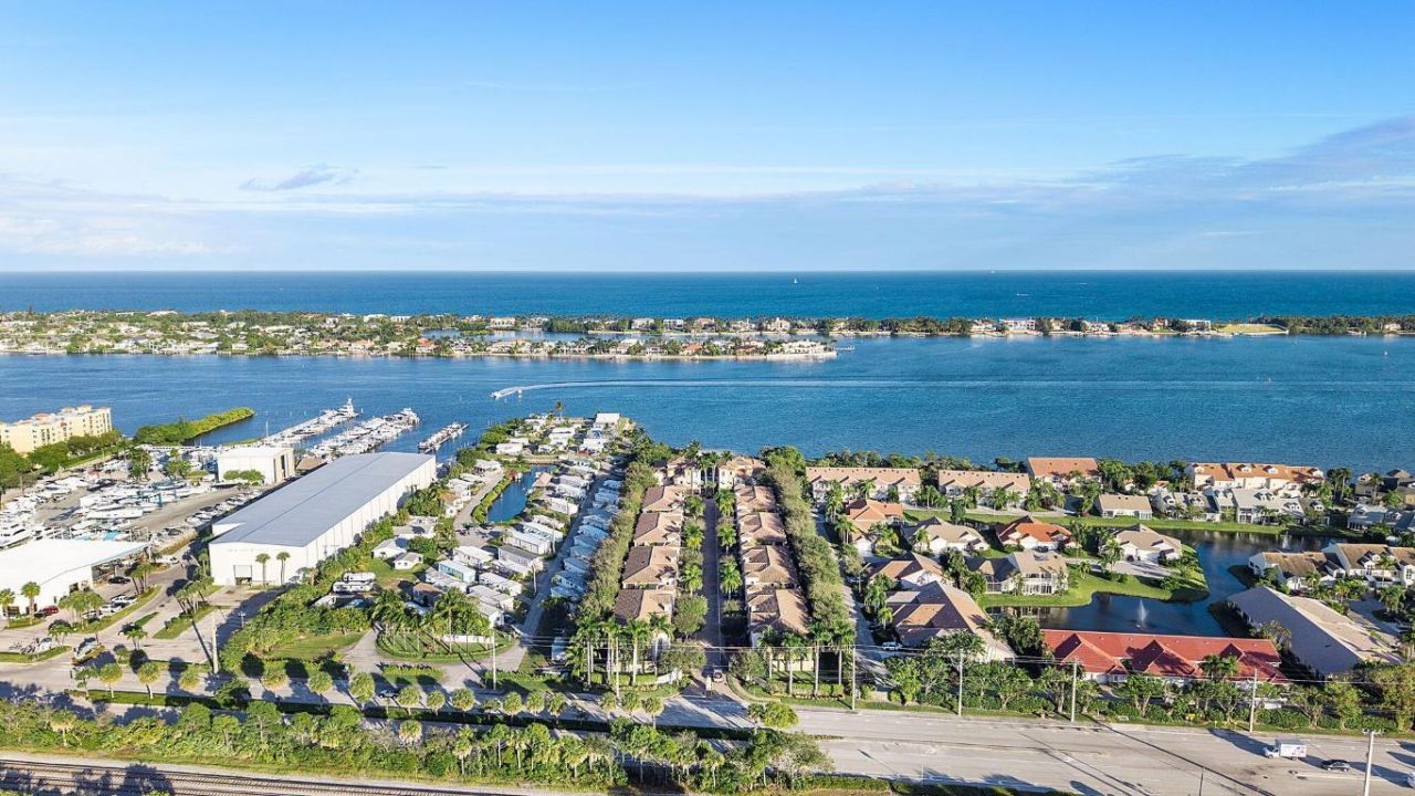 615 Via Villagio, Hypoluxo, FL 33462 Photo