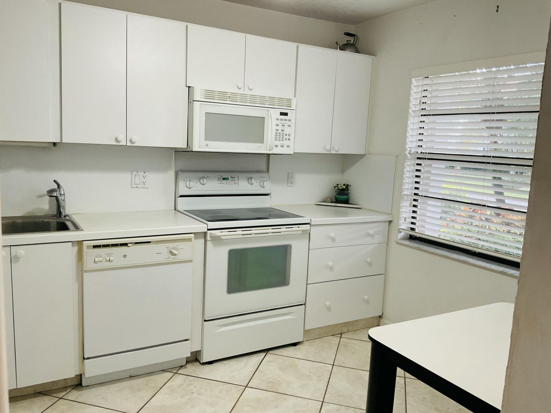 7979 Eastlake Drive, Unit F, Boca Raton, FL 33433 Photo