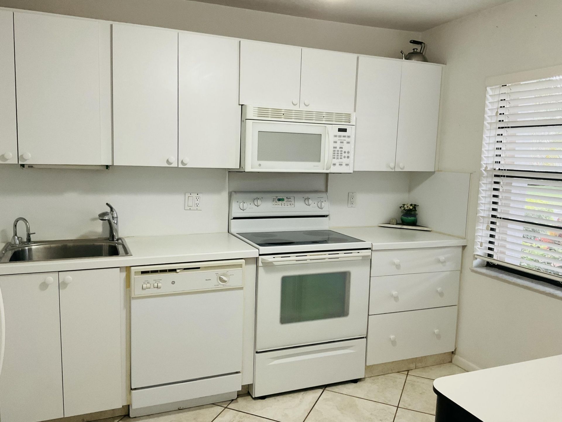 7979 Eastlake Drive, Unit F, Boca Raton, FL 33433 Photo