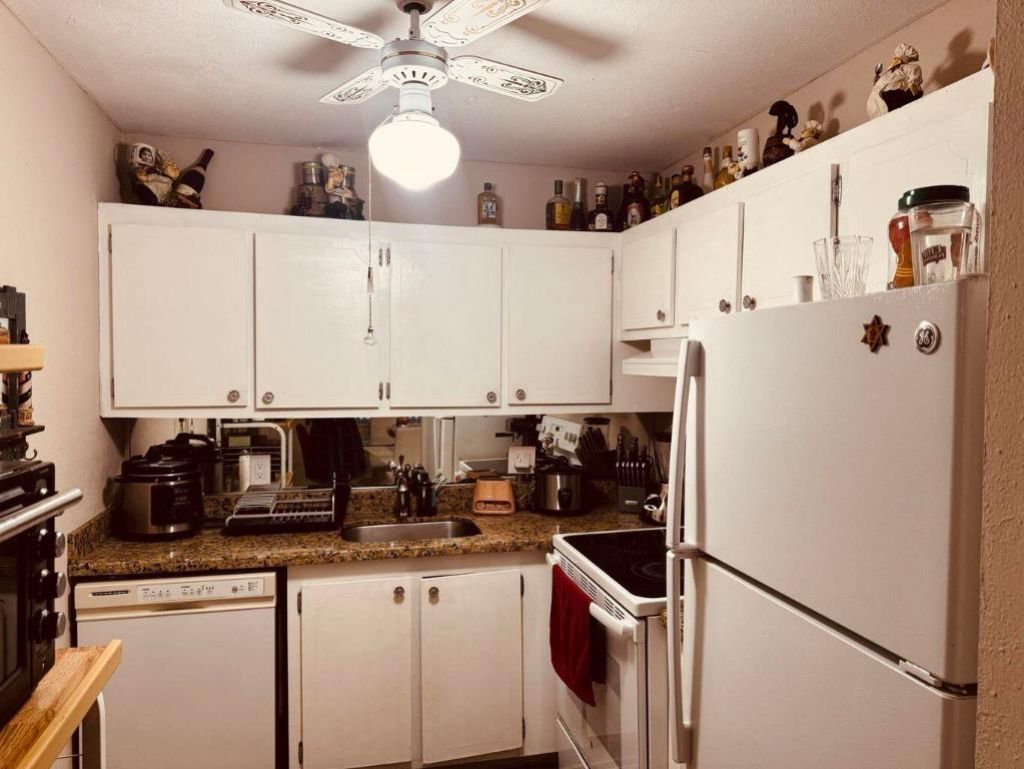 3100 Springdale Boulevard, Unit 310, Palm Springs, FL 33461 Photo