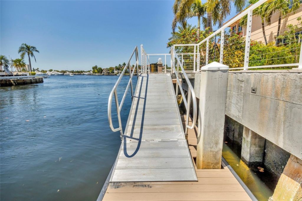 633 4th Key Drive, Fort Lauderdale, FL 33304 Photo