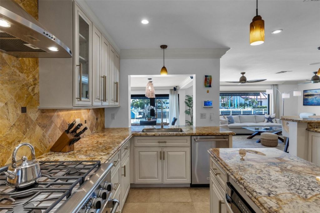 633 4th Key Drive, Fort Lauderdale, FL 33304 Photo