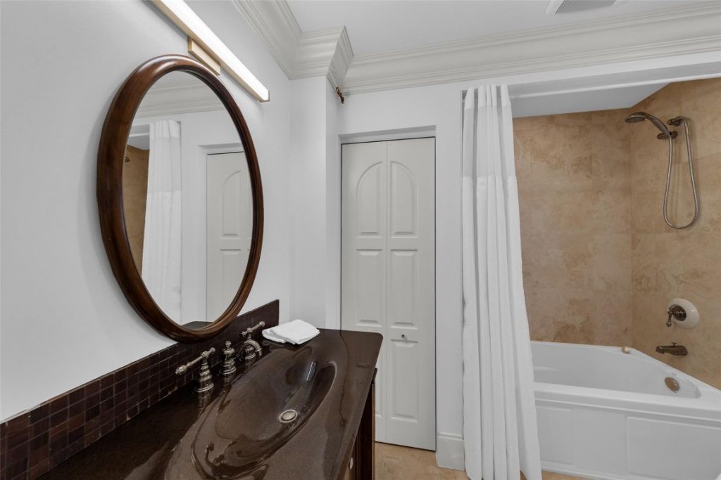 633 4th Key Drive, Fort Lauderdale, FL 33304 Photo