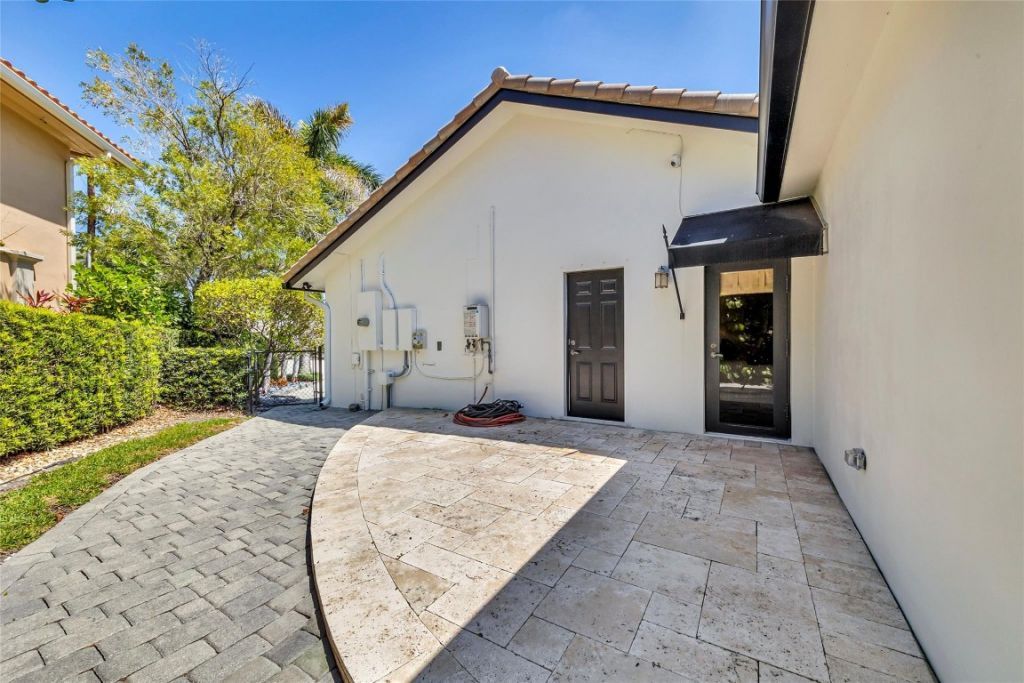 633 4th Key Drive, Fort Lauderdale, FL 33304 Photo