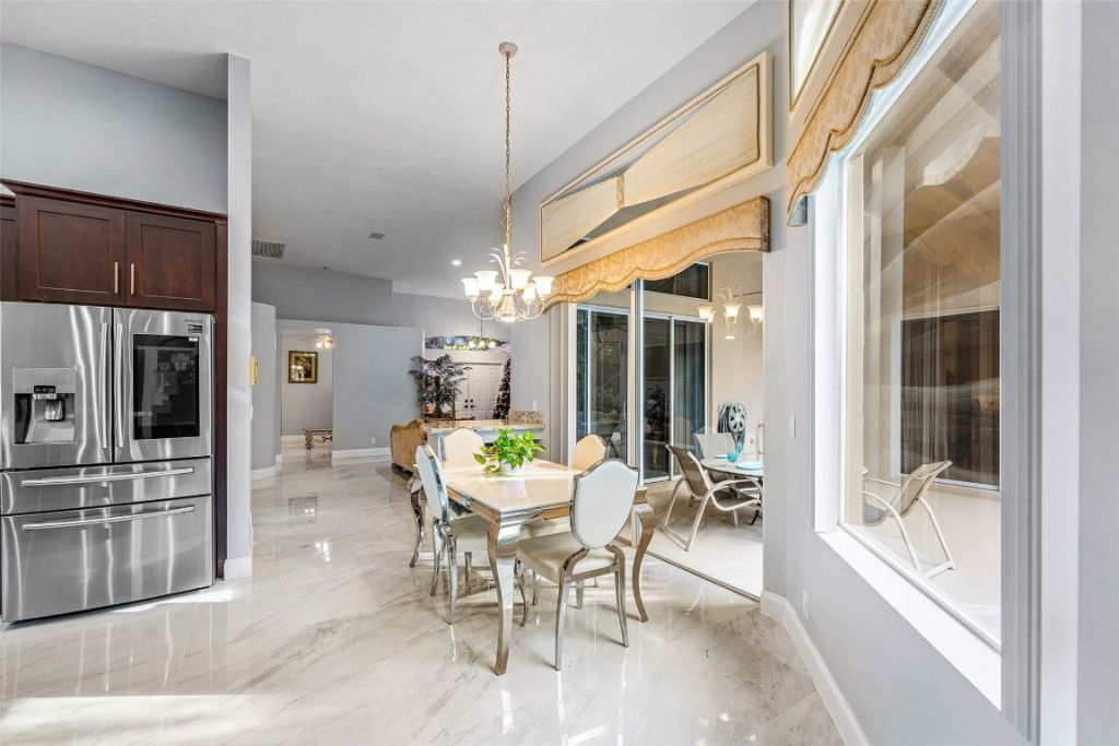 3852 Oak Ridge Circle, Weston, FL 33331 Photo