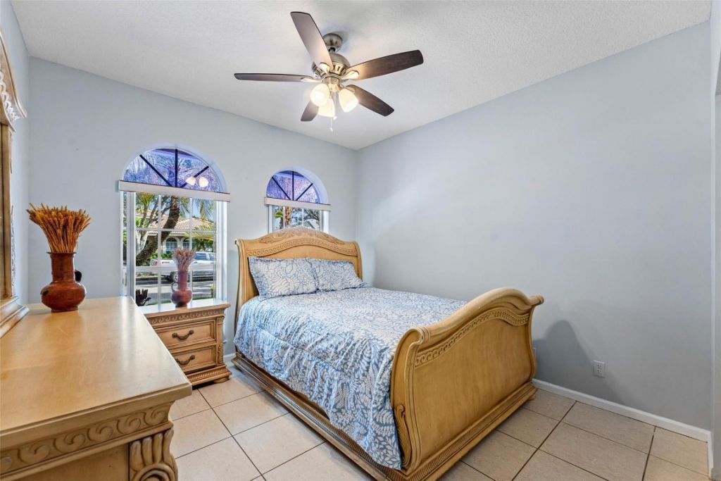 3852 Oak Ridge Circle, Weston, FL 33331 Photo