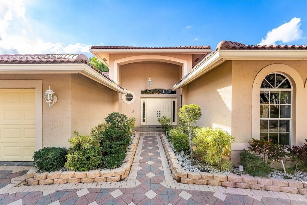 3852 Oak Ridge Circle, Weston, FL 33331 Photo