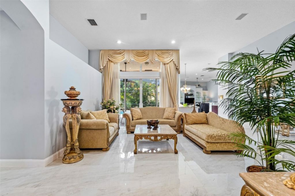 3852 Oak Ridge Circle, Weston, FL 33331 Photo