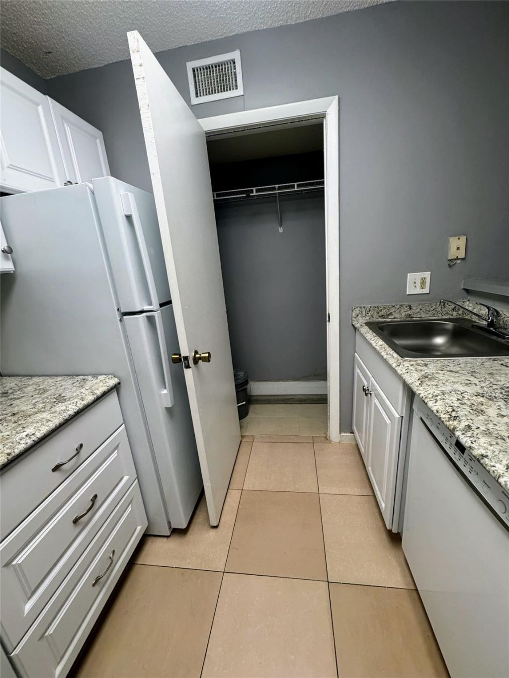 4361 W Mcnab Road, Unit 17, Pompano Beach, FL 33069 Photo