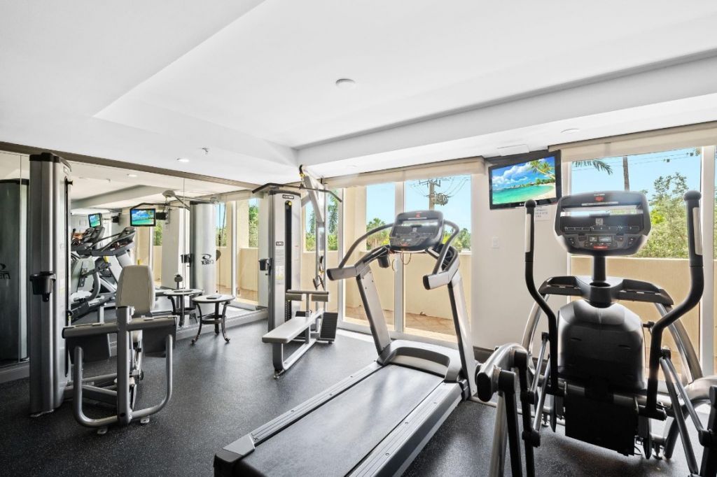 2011 N Ocean Boulevard, Unit 902, Fort Lauderdale, FL 33305 Photo