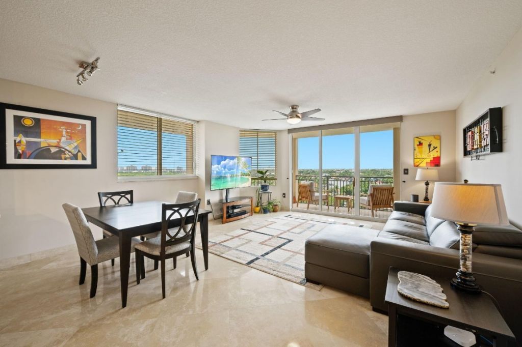 2011 N Ocean Boulevard, Unit 902, Fort Lauderdale, FL 33305 Photo