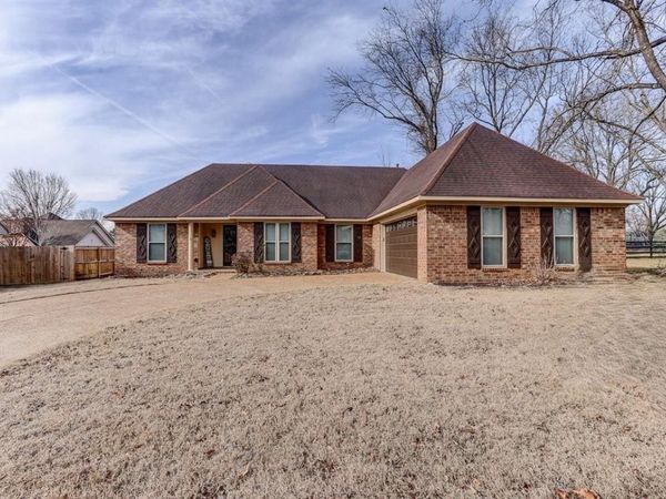 3915 OAK RD, Bartlett, TN 38135