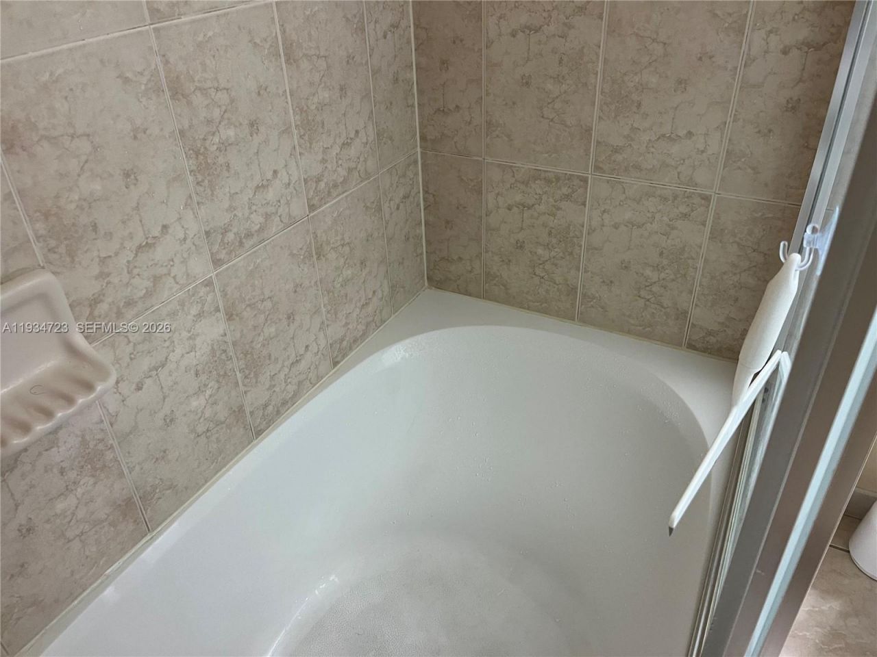 3500 Oaks Clubhouse Dr, Unit 308, Pompano Beach, FL 33069 Photo