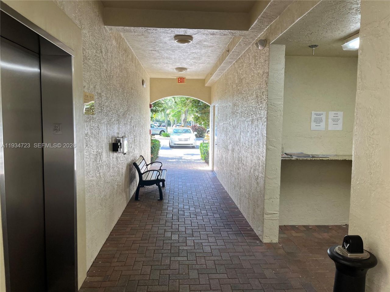 3500 Oaks Clubhouse Dr, Unit 308, Pompano Beach, FL 33069 Photo