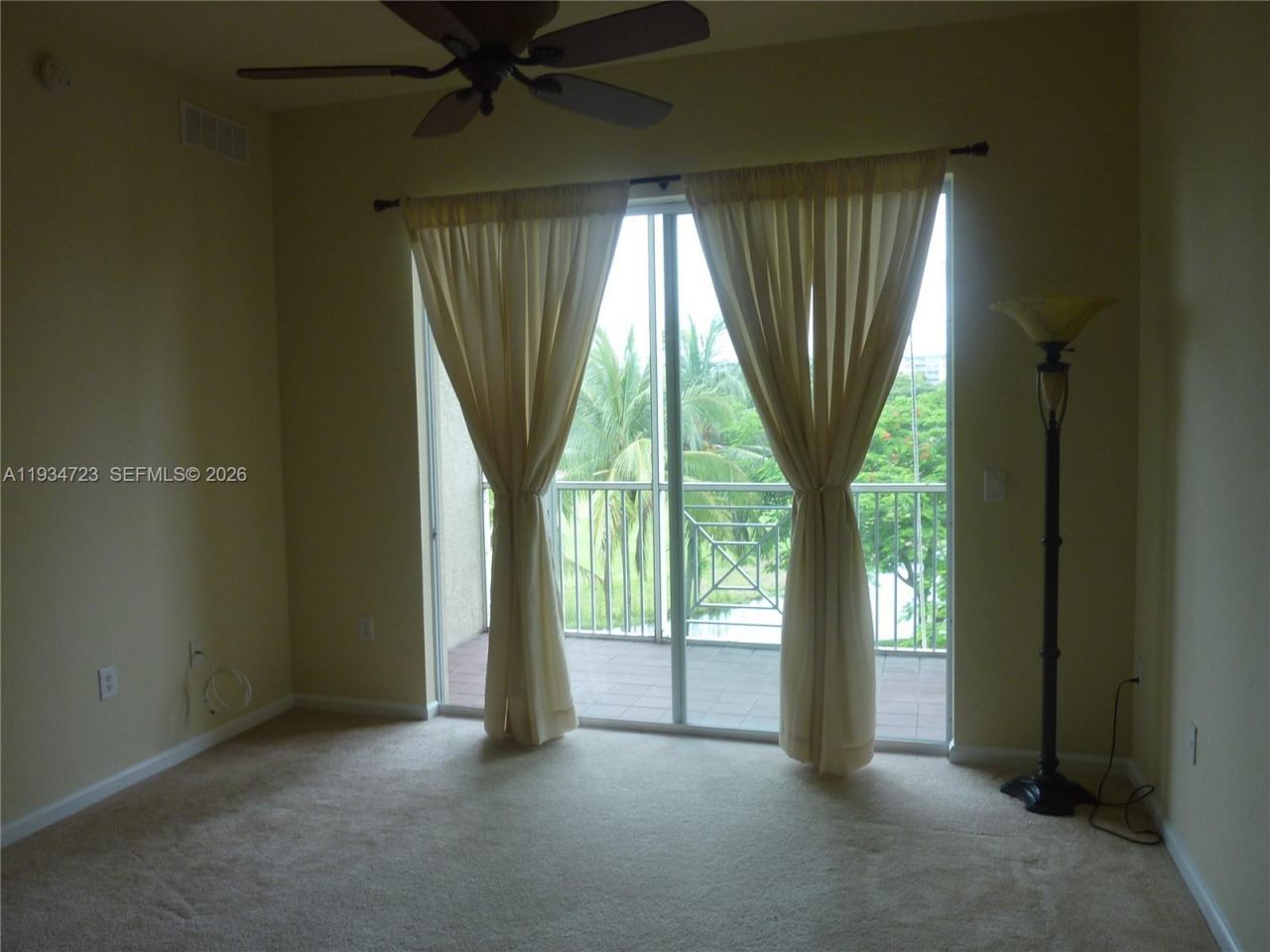 3500 Oaks Clubhouse Dr, Unit 308, Pompano Beach, FL 33069 Photo