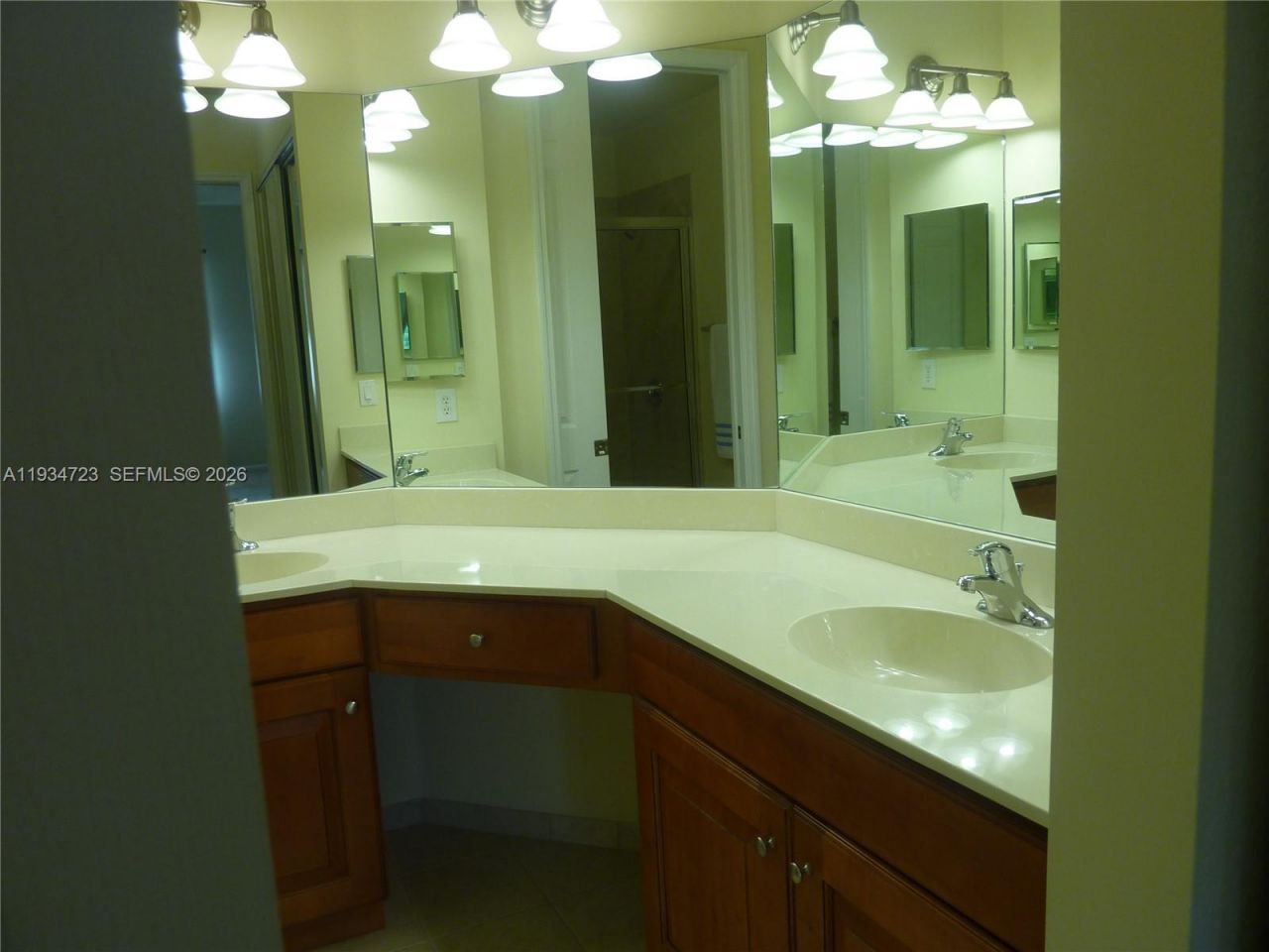 3500 Oaks Clubhouse Dr, Unit 308, Pompano Beach, FL 33069 Photo