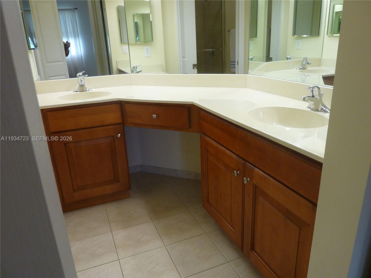3500 Oaks Clubhouse Dr, Unit 308, Pompano Beach, FL 33069 Photo