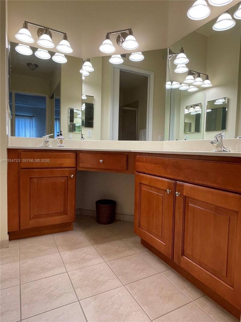 3500 Oaks Clubhouse Dr, Unit 308, Pompano Beach, FL 33069 Photo