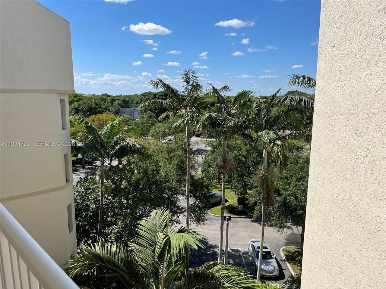 3500 Oaks Clubhouse Dr, Unit 308, Pompano Beach, FL 33069 Photo