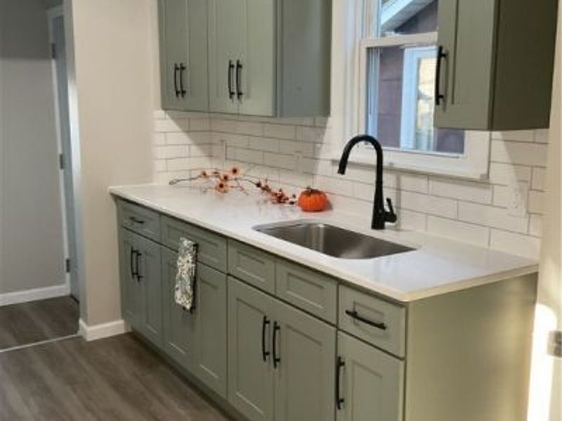 2911 7th Street SW, Canton, OH 44710 Photo 2