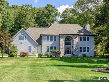 8 Woodridge, New Fairfield, CT 06812
