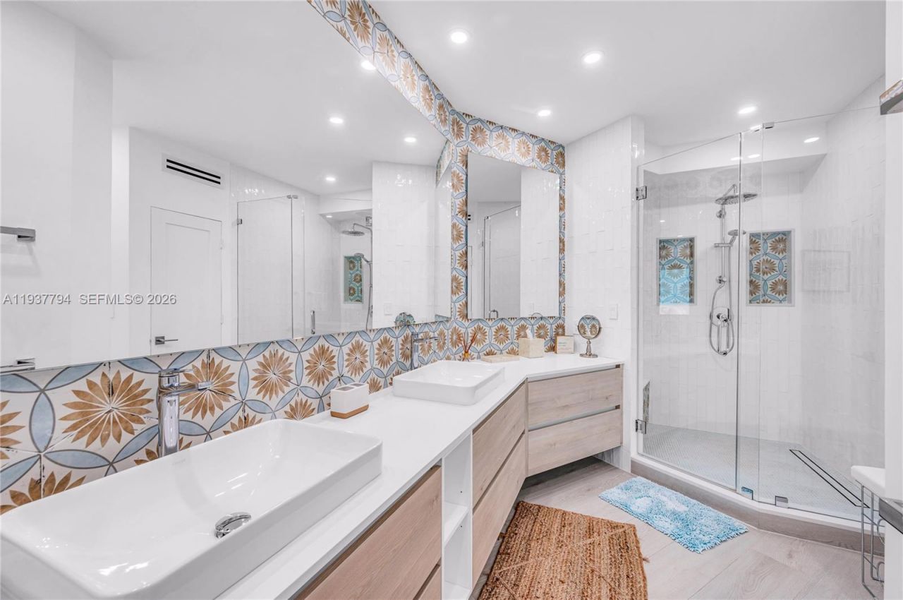 720 NE 69th St, Unit 12W, Miami, FL 33138 Photo