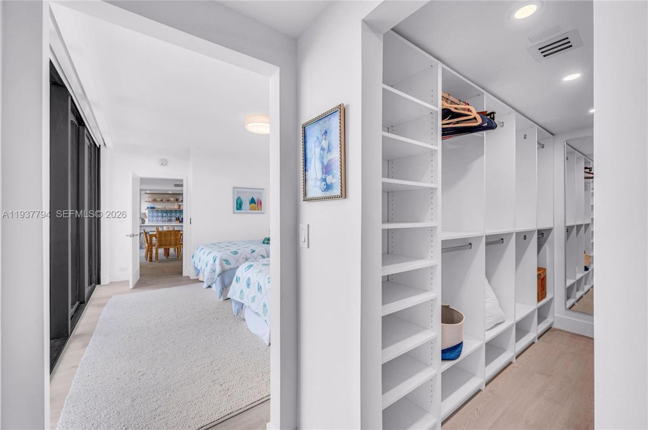 720 NE 69th St, Unit 12W, Miami, FL 33138 Photo