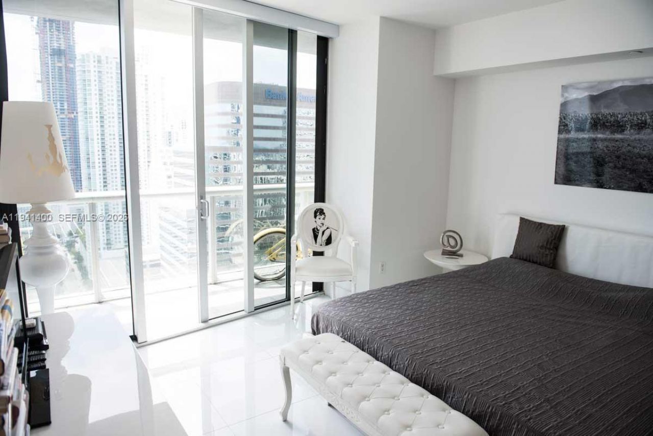 495 Brickell Ave , Unit 3805, Miami, FL 33131 Photo