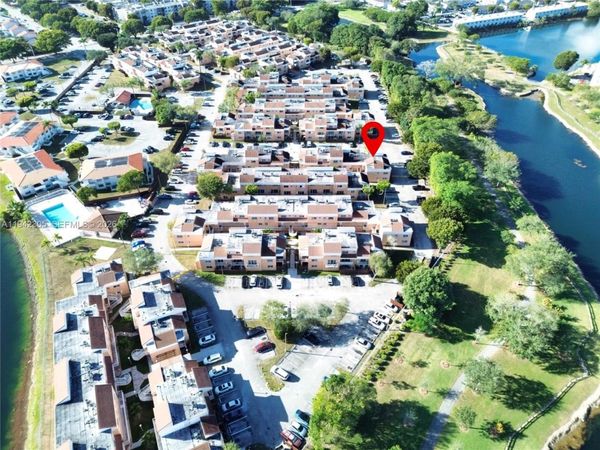 14911 SW 80th St, Unit 221, Miami, FL 33193