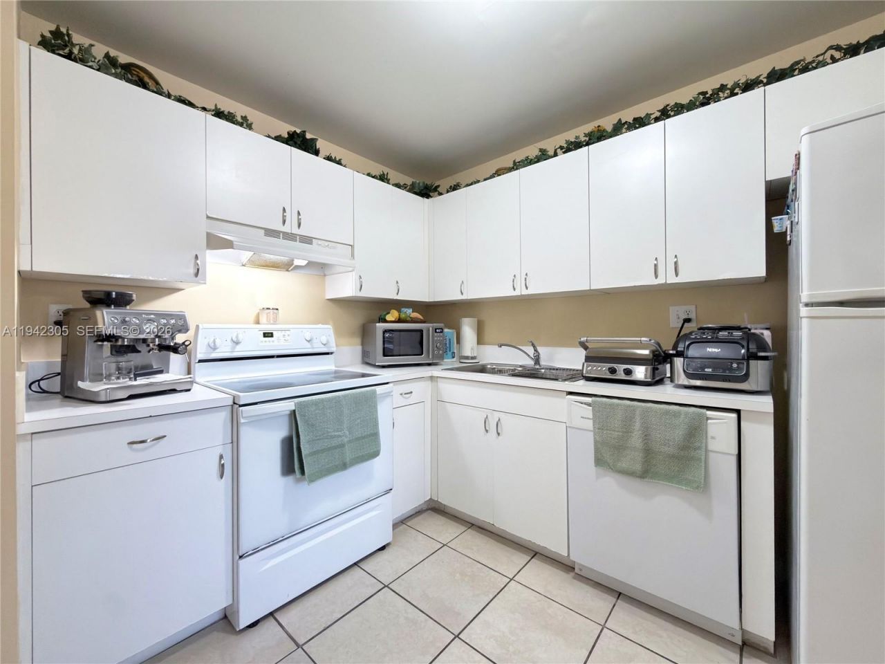 14911 SW 80th St, Unit 221, Miami, FL 33193 Photo