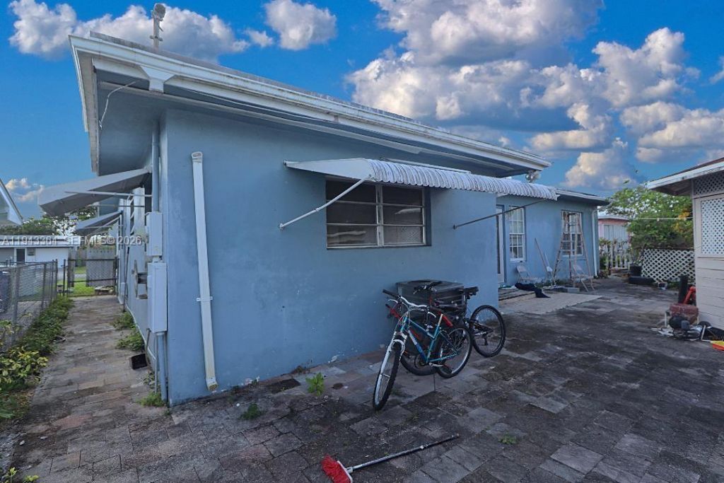 8571 NW 10th St, Pembroke Pines, FL 33024 Photo