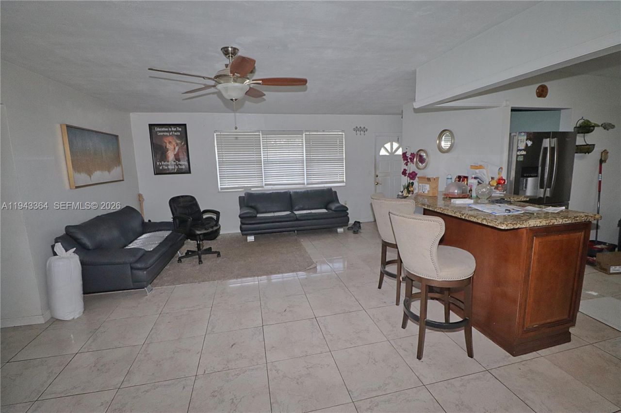 8571 NW 10th St, Pembroke Pines, FL 33024 Photo
