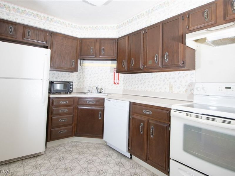12550 Lake Avenue, Unit 810, Lakewood, OH 44107 Photo 11
