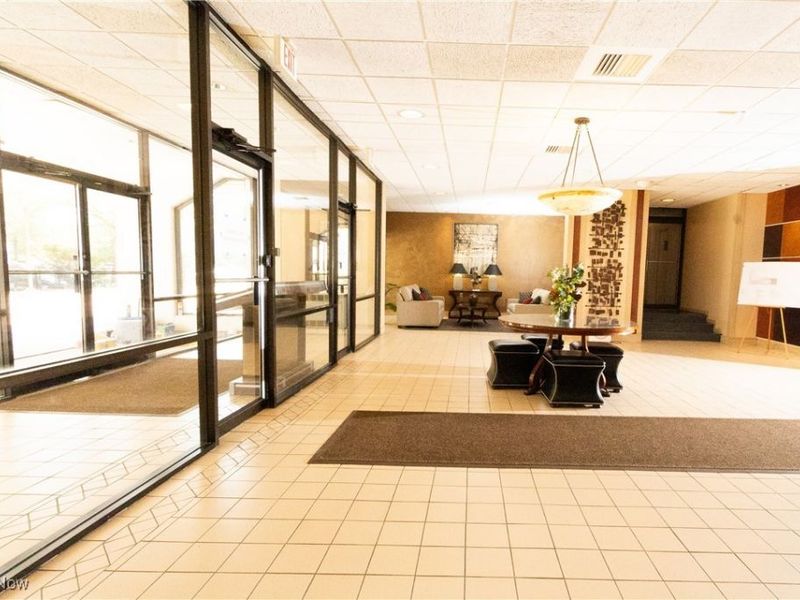 12550 Lake Avenue, Unit 810, Lakewood, OH 44107 Photo 15