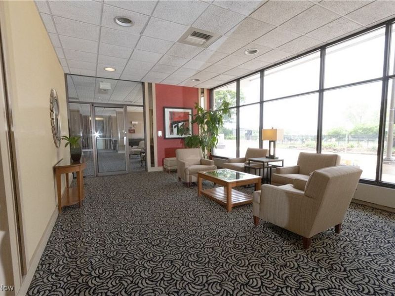 12550 Lake Avenue, Unit 810, Lakewood, OH 44107 Photo 17