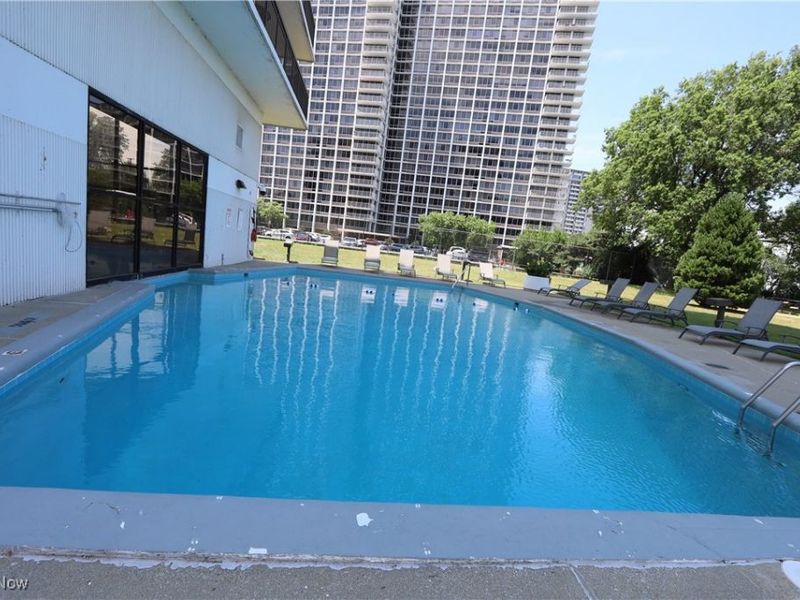 12550 Lake Avenue, Unit 810, Lakewood, OH 44107 Photo 23