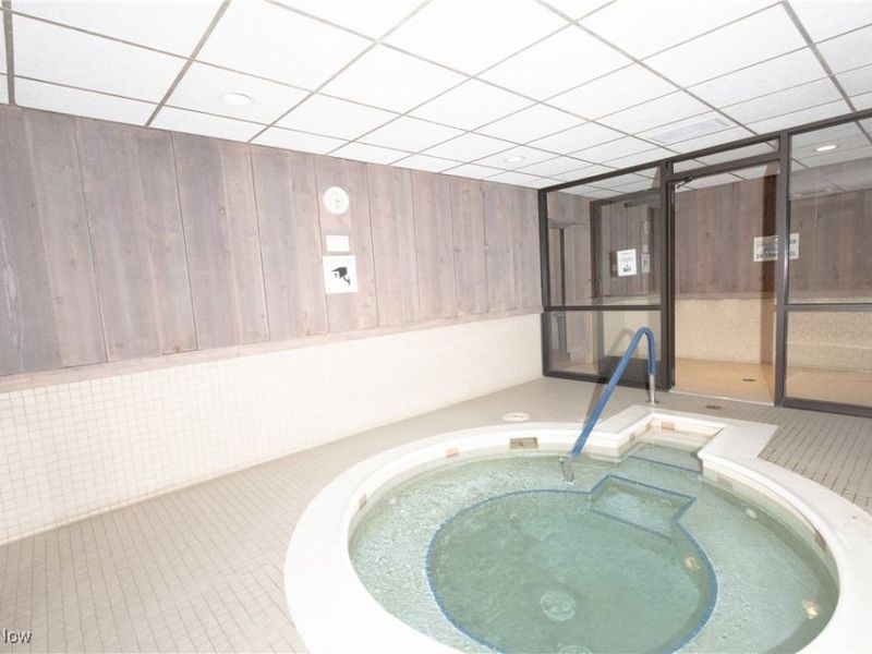 12550 Lake Avenue, Unit 810, Lakewood, OH 44107 Photo 24