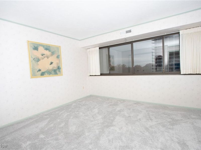 12550 Lake Avenue, Unit 810, Lakewood, OH 44107 Photo 7