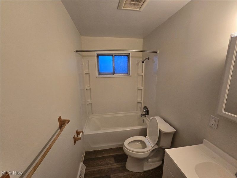 4436 E 158th Street, Cleveland, OH 44128 Photo 13