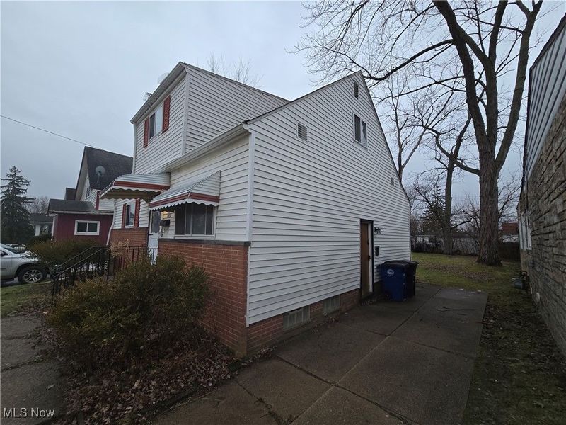 4436 E 158th Street, Cleveland, OH 44128 Photo 4