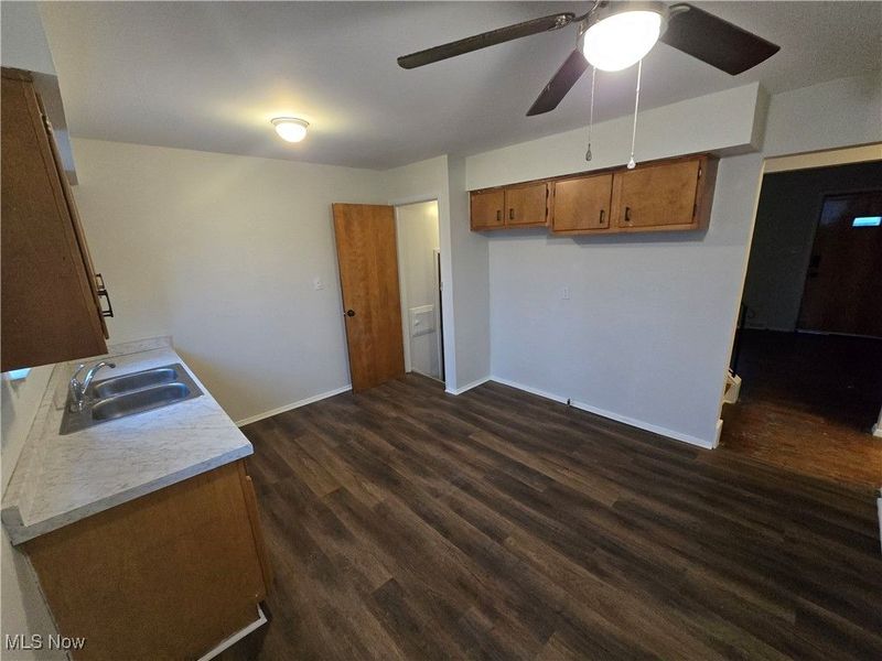 4436 E 158th Street, Cleveland, OH 44128 Photo 9