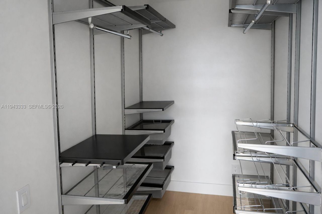 60 SW 13th St, Unit 4201, Miami, FL 33130 Photo