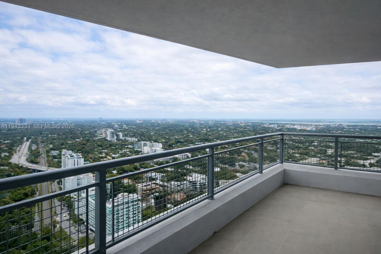 60 SW 13th St, Unit 4201, Miami, FL 33130 Photo