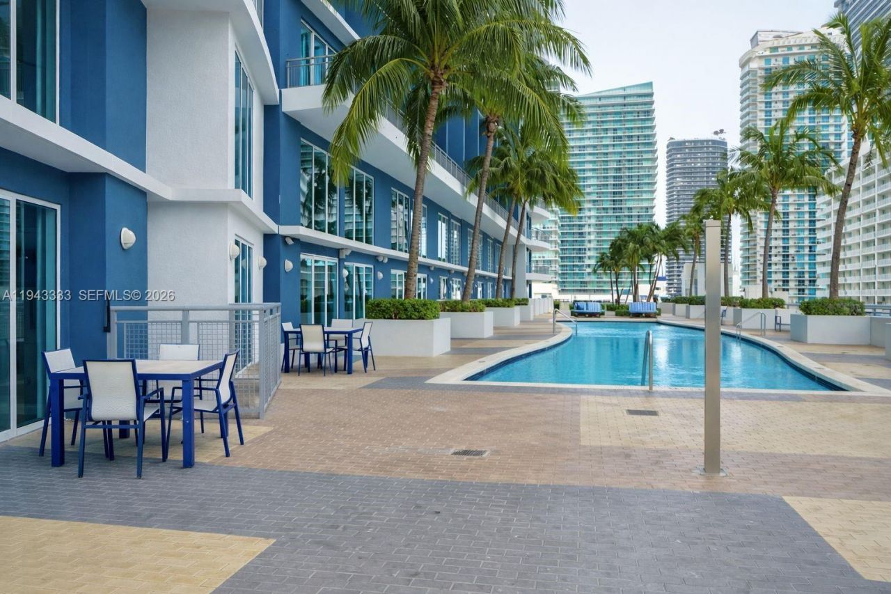 60 SW 13th St, Unit 4201, Miami, FL 33130 Photo