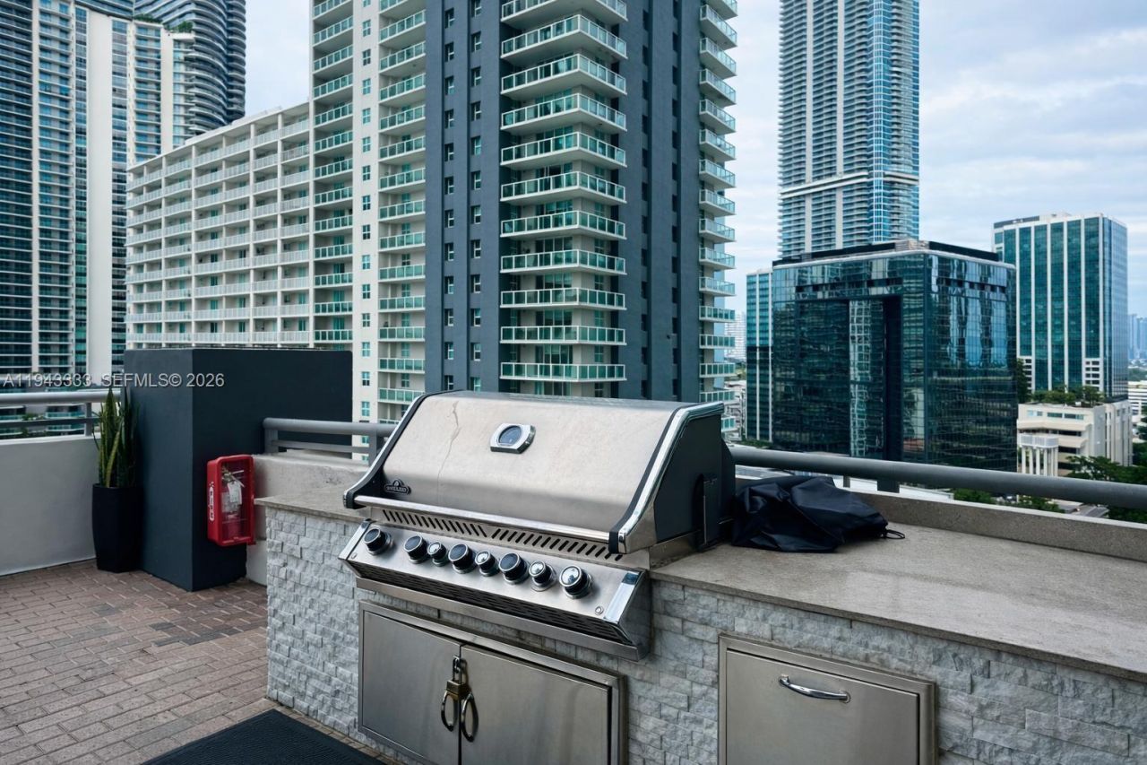 60 SW 13th St, Unit 4201, Miami, FL 33130 Photo