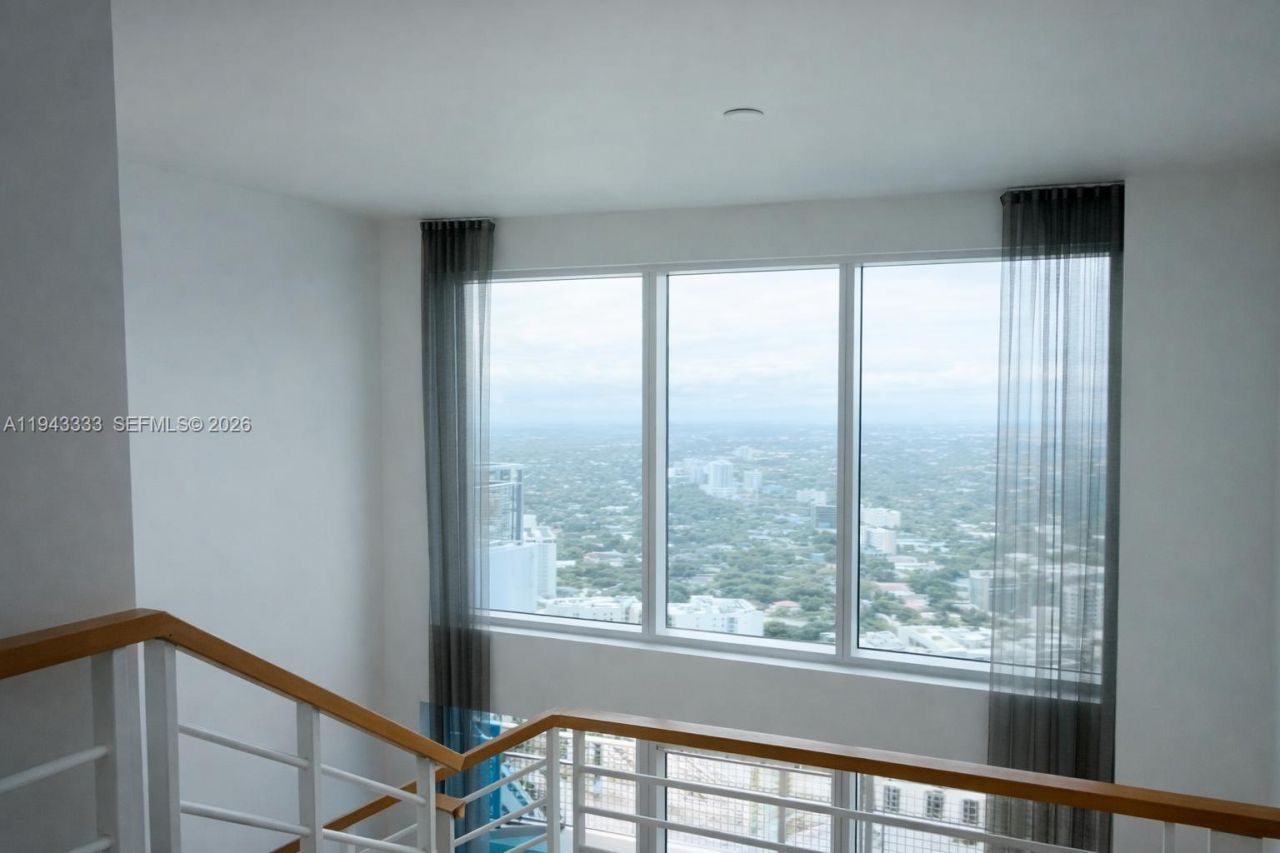 60 SW 13th St, Unit 4201, Miami, FL 33130 Photo