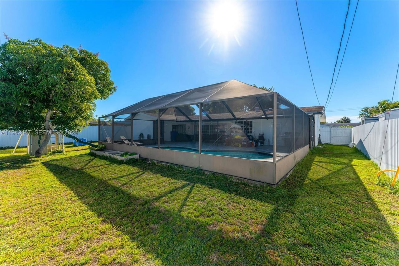 10535 SW 161st Ter, Miami, FL 33157 Photo