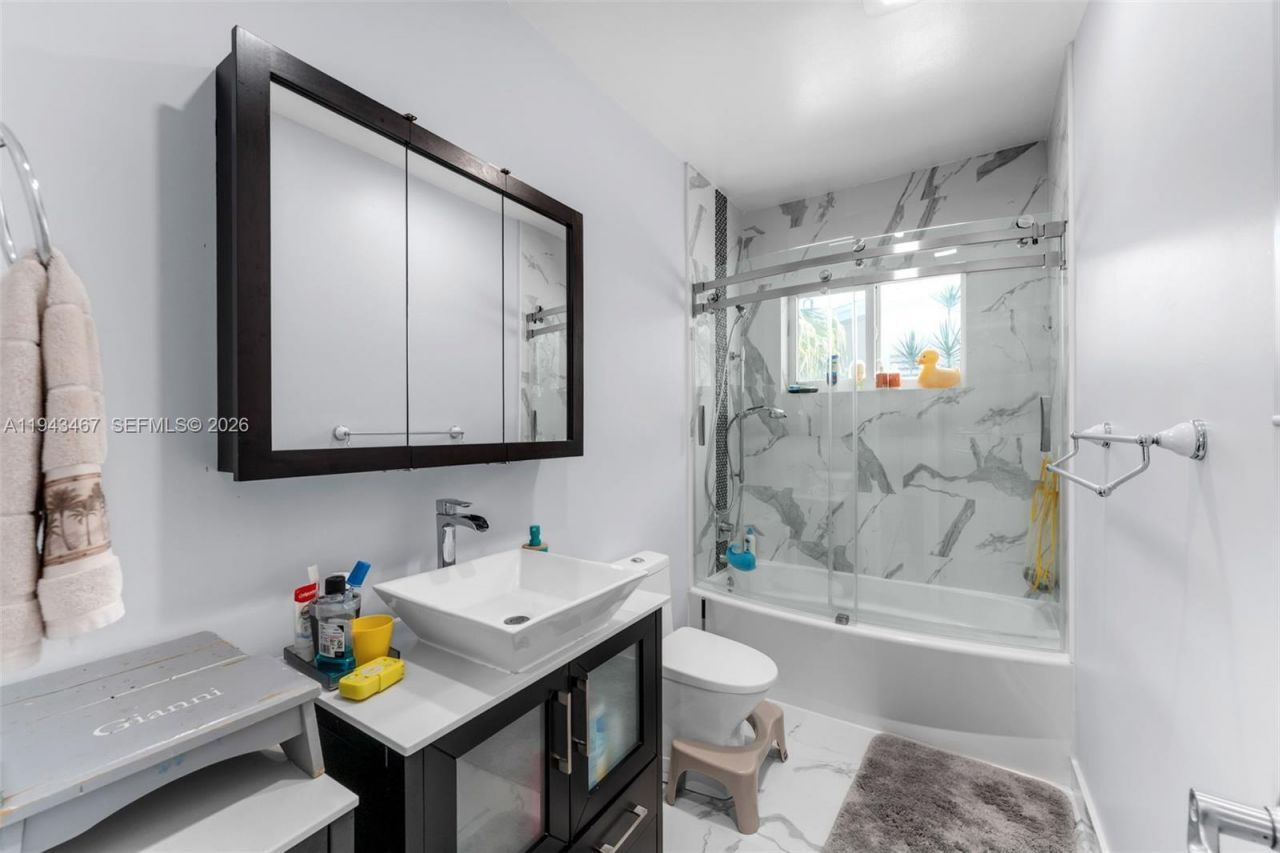 10535 SW 161st Ter, Miami, FL 33157 Photo