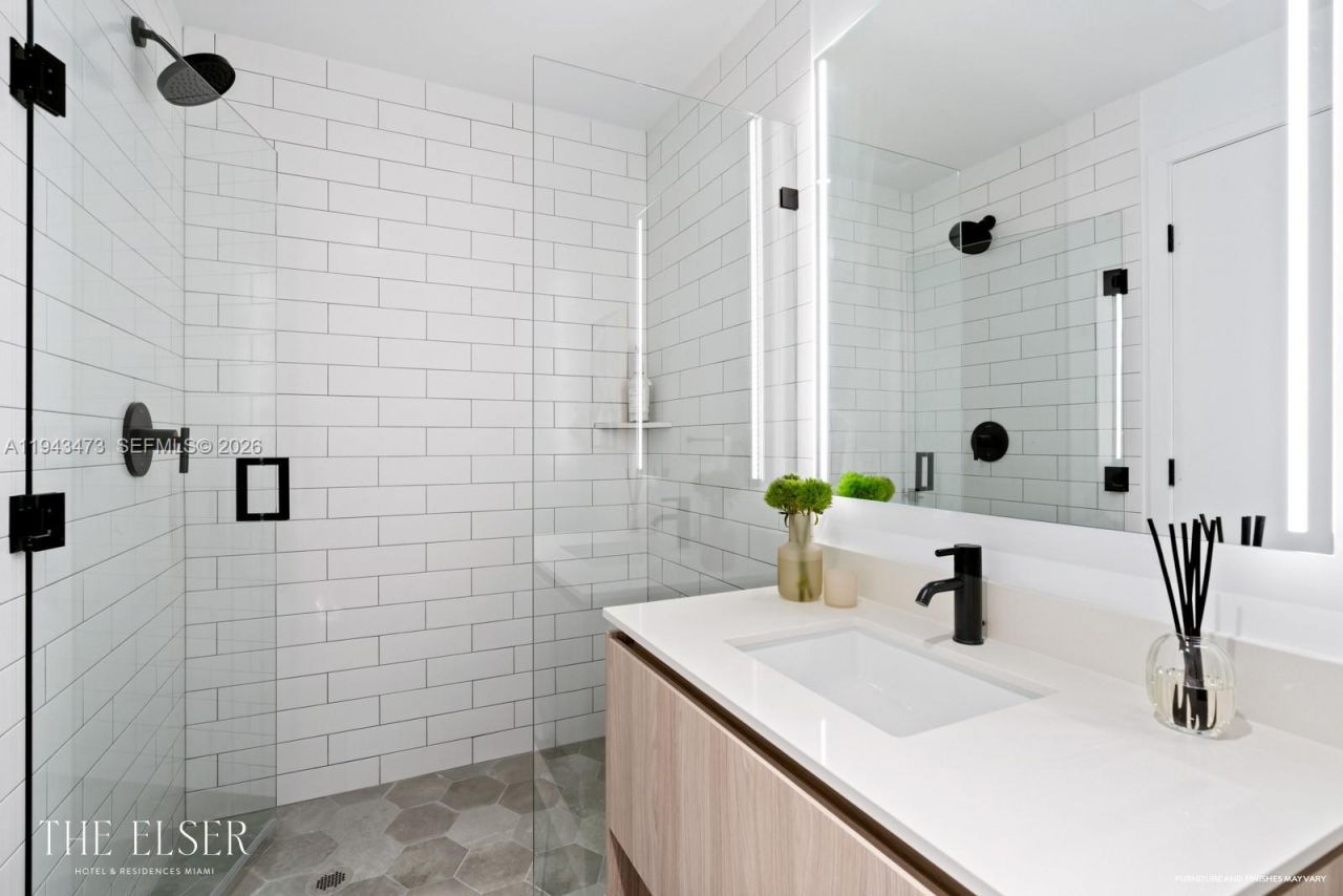 398 NE 5th St , Unit 2717, Miami, FL 33132 Photo